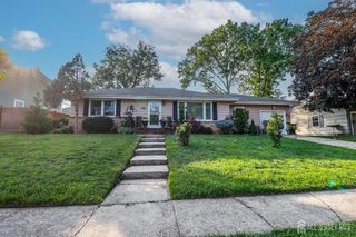 496 Outlook Avenue, Colonia, NJ 07067