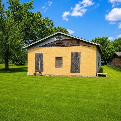 507 N Navasota, Hearne, TX 77859