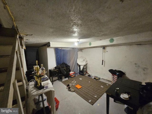 902 W SOMERSET ST, Philadelphia, PA 19133