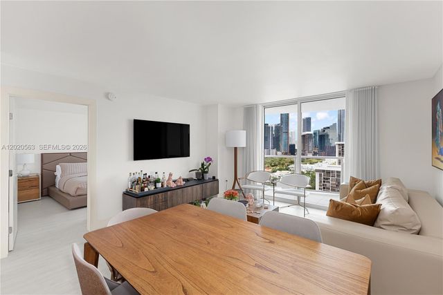 2101 NE Brickell Ave 2302, Miami, FL 33129