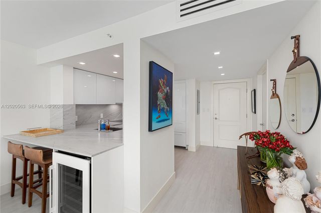 2101 NE Brickell Ave 2302, Miami, FL 33129