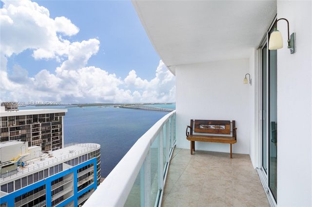 2101 NE Brickell Ave 2302, Miami, FL 33129