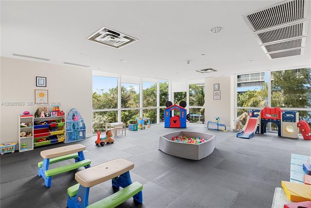 2101 NE Brickell Ave 2302, Miami, FL 33129