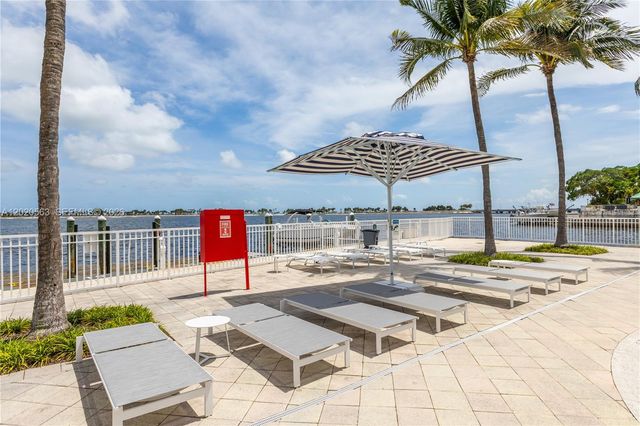 2101 NE Brickell Ave 2302, Miami, FL 33129