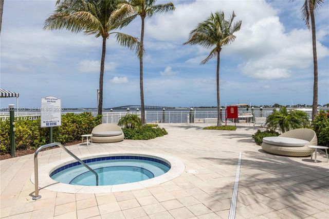 2101 NE Brickell Ave 2302, Miami, FL 33129