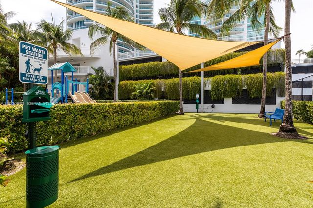 2101 NE Brickell Ave 2302, Miami, FL 33129