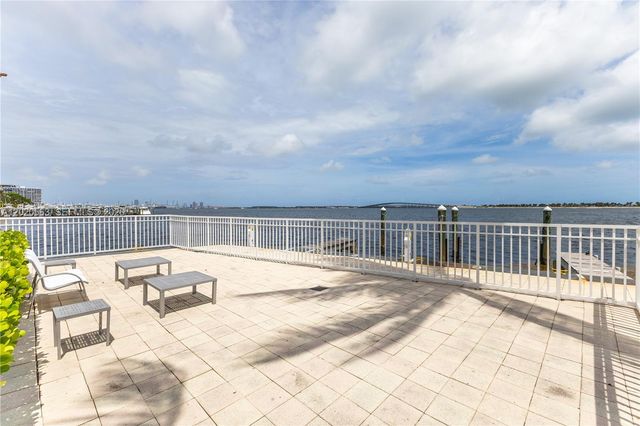 2101 NE Brickell Ave 2302, Miami, FL 33129