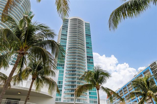 2101 NE Brickell Ave 2302, Miami, FL 33129
