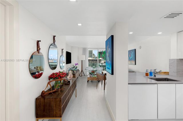 2101 NE Brickell Ave 2302, Miami, FL 33129