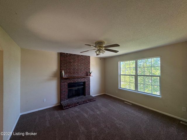 465 Wagon Wheel Trail, Radcliff, KY 40160