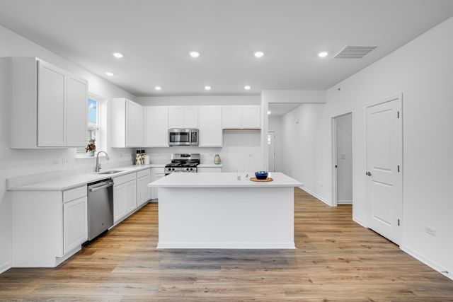 12246 Barcroft Circle, Huntley, IL 60142