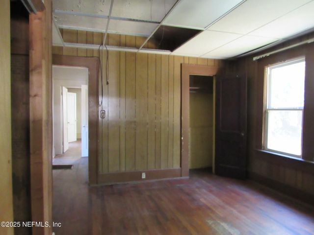 1985 ROWE Avenue, Jacksonville, FL 32208