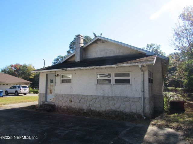 1985 ROWE Avenue, Jacksonville, FL 32208