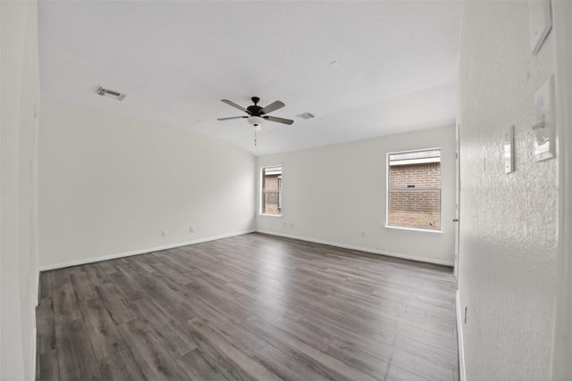 1318 Hawks Nest Drive, Houston, TX 77067