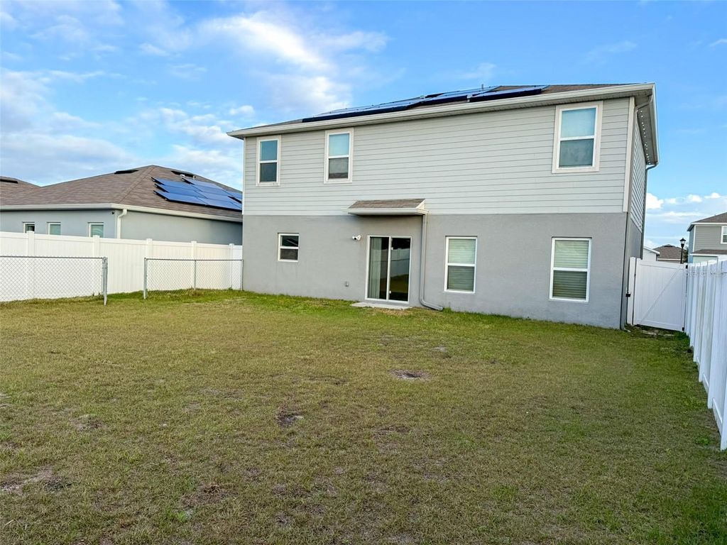 Image 5 of property listing at 1429 FEATHER LANE, Winter Haven, FL 33880