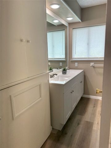 423 Live Oak Lane, Weatherford, TX 76086