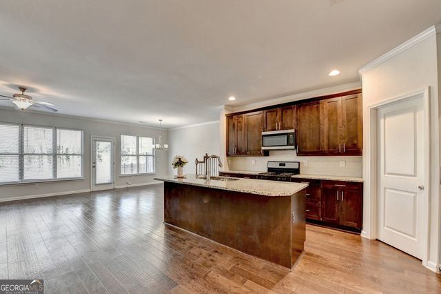 5535 Lightheart Court, Suwanee, GA 30024