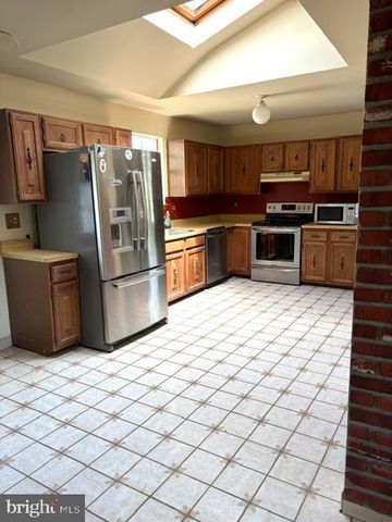108 KINGBROOK RD, Linthicum Heights, MD 21090