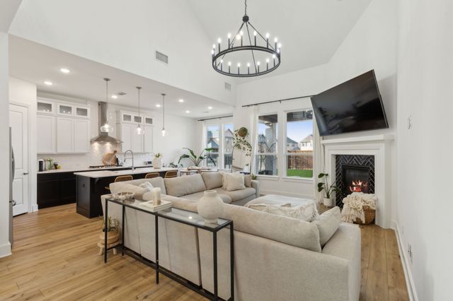 1812 Mcdougall Creek, Van Alstyne, TX 75495