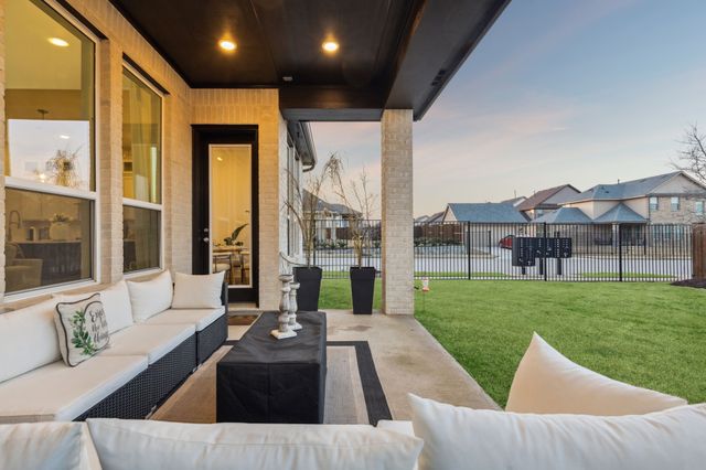 1812 Mcdougall Creek, Van Alstyne, TX 75495