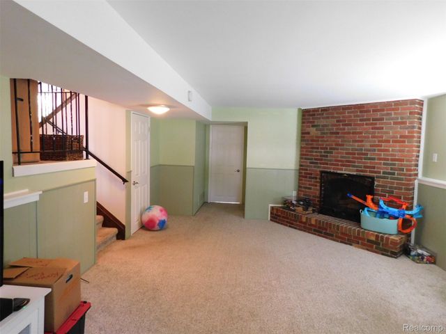 2208 NIAGARA Drive, Troy, MI 48083