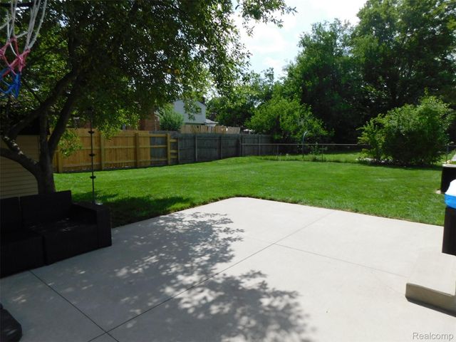 2208 NIAGARA Drive, Troy, MI 48083