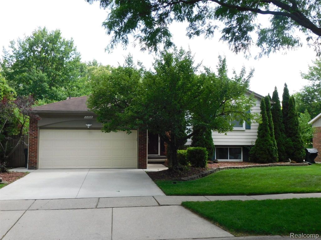 2208 NIAGARA Drive, Troy, MI 48083