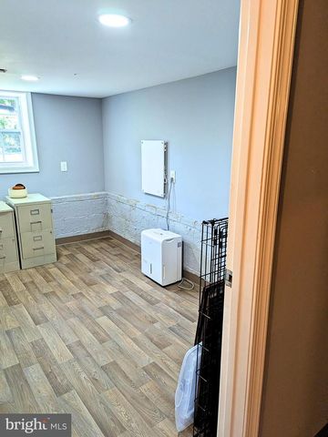 200 MOHICAN DR, Oxon Hill, MD 20745