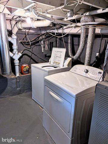 200 MOHICAN DR, Oxon Hill, MD 20745