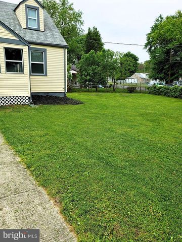 200 MOHICAN DR, Oxon Hill, MD 20745