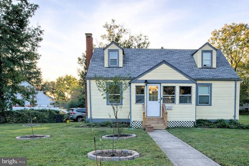 200 MOHICAN DR, Oxon Hill, MD 20745