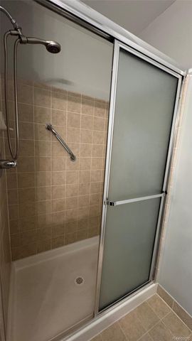 15228 Yale Drive 257, Clinton Charter Township, MI 48038