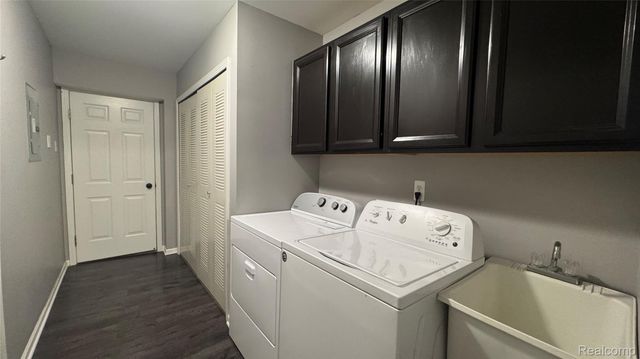 15228 Yale Drive 257, Clinton Charter Township, MI 48038