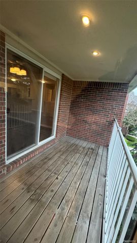 15228 Yale Drive 257, Clinton Charter Township, MI 48038
