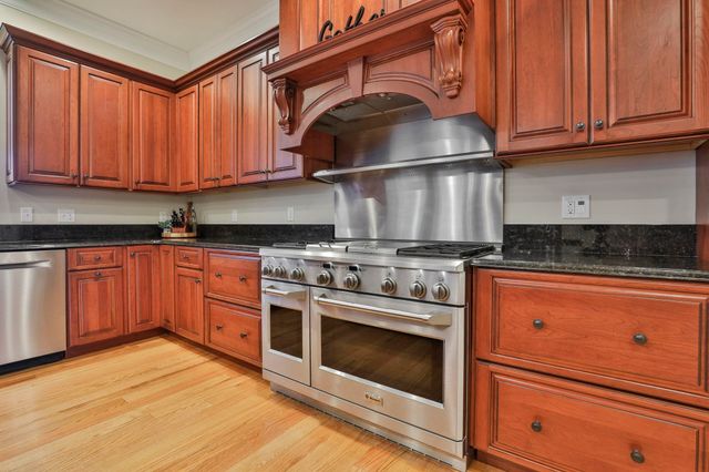 9 Louis Drive, Brookline, NH 03033