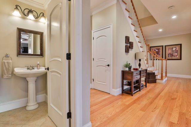 9 Louis Drive, Brookline, NH 03033