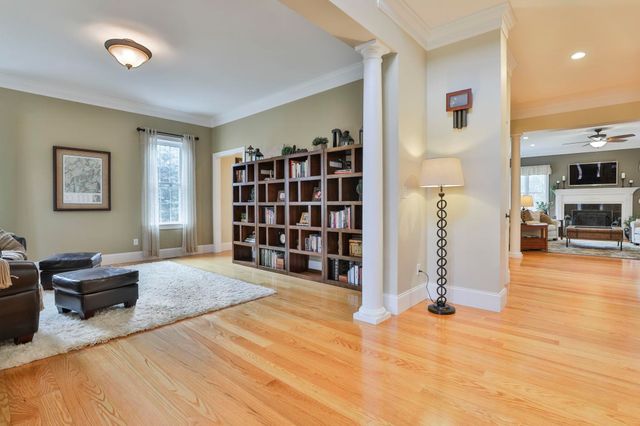 9 Louis Drive, Brookline, NH 03033