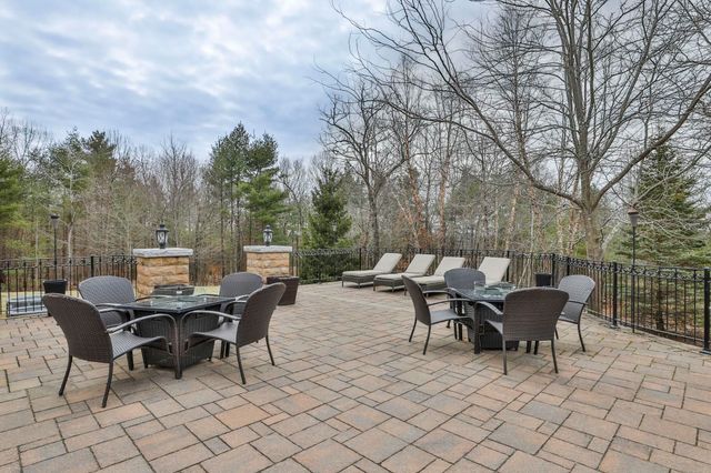 9 Louis Drive, Brookline, NH 03033