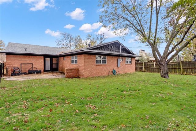 509 Dean Drive, Denison, TX 75020