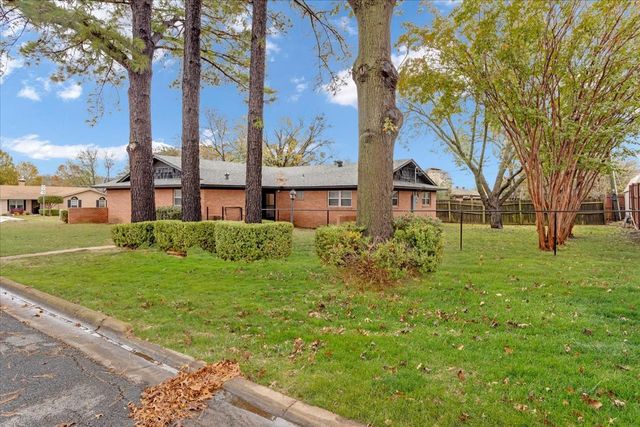 509 Dean Drive, Denison, TX 75020