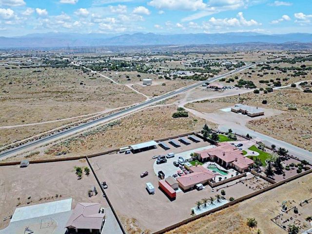 4 Whitehaven, Oak Hills, CA 92344