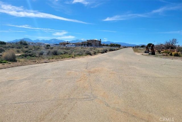 4 Whitehaven, Oak Hills, CA 92344