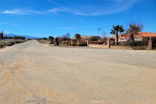 4 Whitehaven, Oak Hills, CA 92344