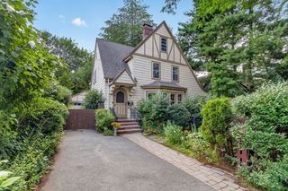 107 Park Ave, Arlington, MA 02476