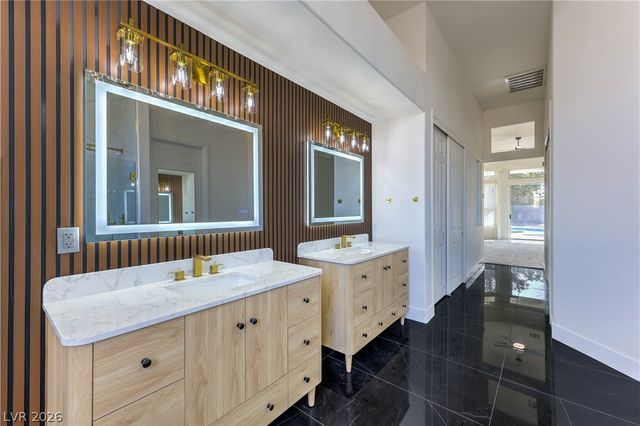 6765 Hidden Heritage Court, Las Vegas, NV 89110