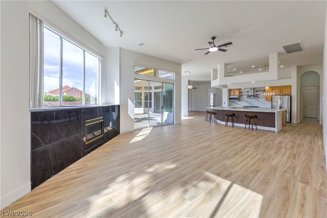 6765 Hidden Heritage Court, Las Vegas, NV 89110