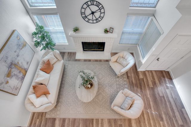 1681 Holly Cir, Pleasanton, CA 94566