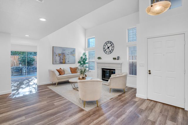 1681 Holly Cir, Pleasanton, CA 94566