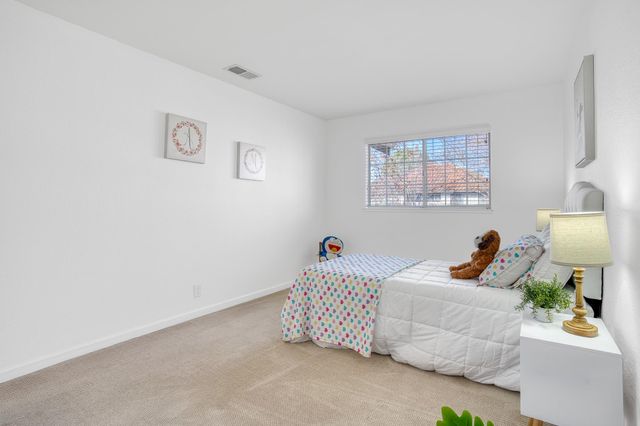 1681 Holly Cir, Pleasanton, CA 94566