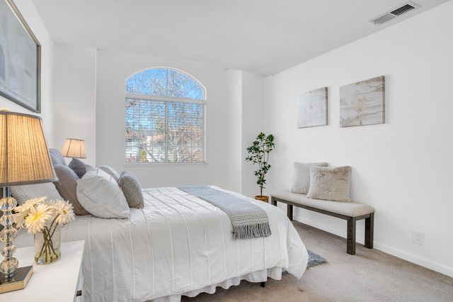 1681 Holly Cir, Pleasanton, CA 94566